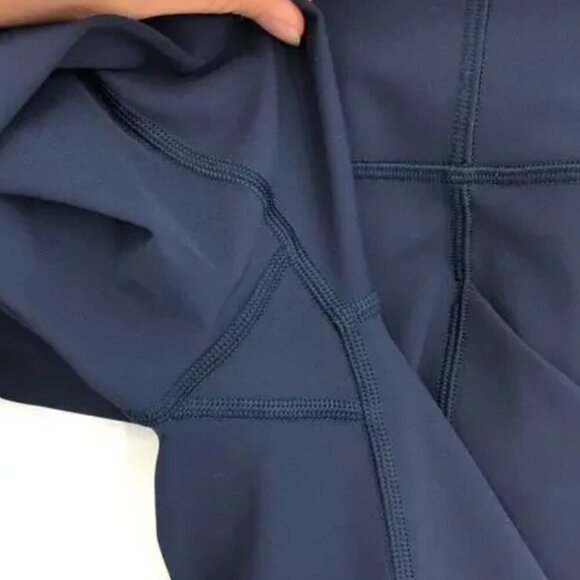 Lululemon Time To Sweat Crop *23" True Navy size 6 - Picture 10 of 11